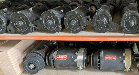 Dynamo 6 volts 40 amperes AUTO-LITE modèle GEG-5002