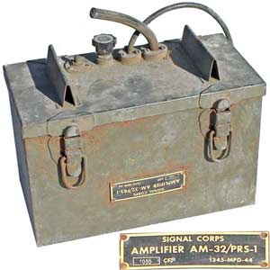 WW2 U.S. ARMY SIGNAL CORPS AM-32/PRS-1 Amplifier Assembly.